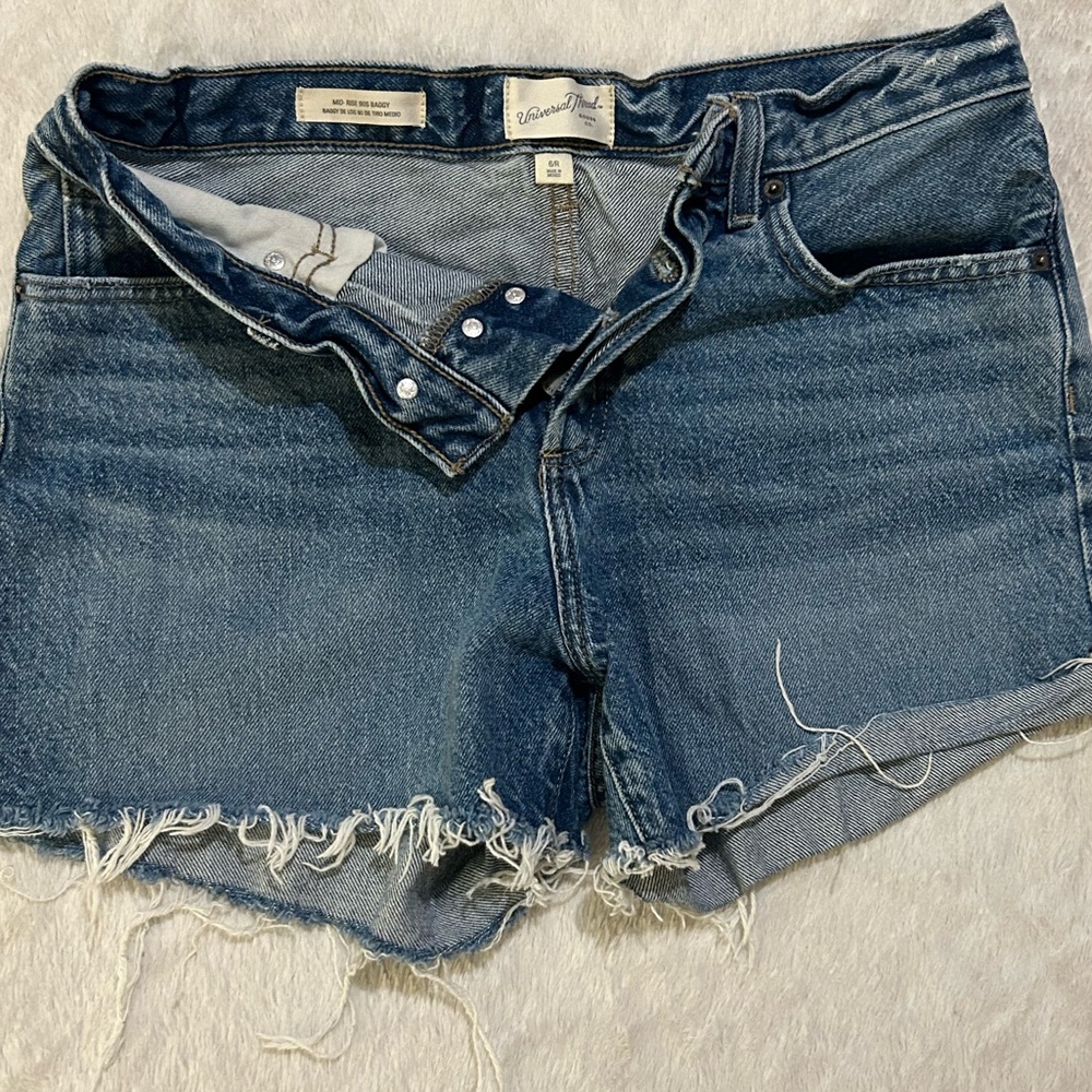 Universal thread shorts